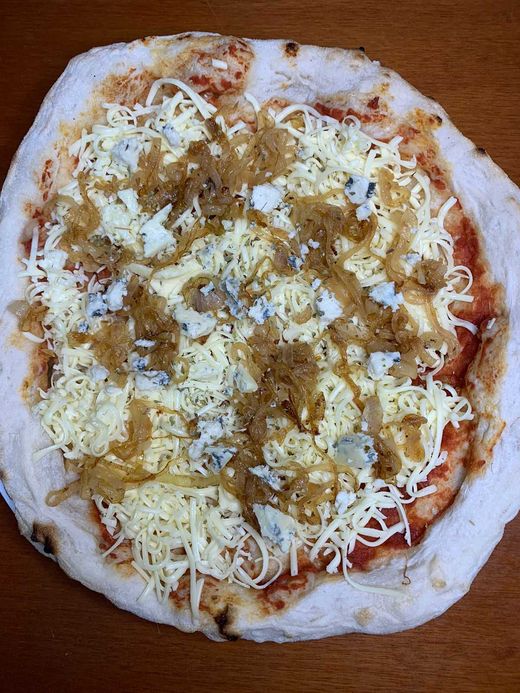 Pizza cebola caramelizada e gorgonzola grande 35cm